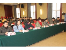 華魯公司舉辦“走向市場，贏在市場”主題演講